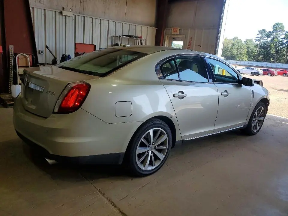 2011 LINCOLN MKS   