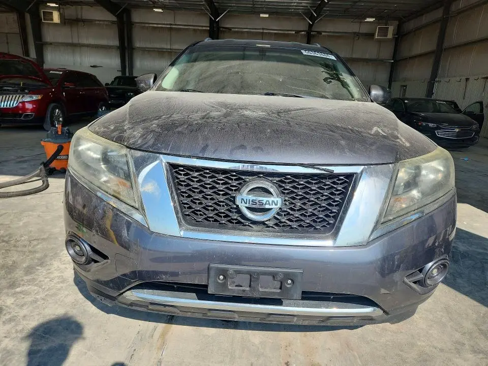 2014 NISSAN PATHFINDER SV  
