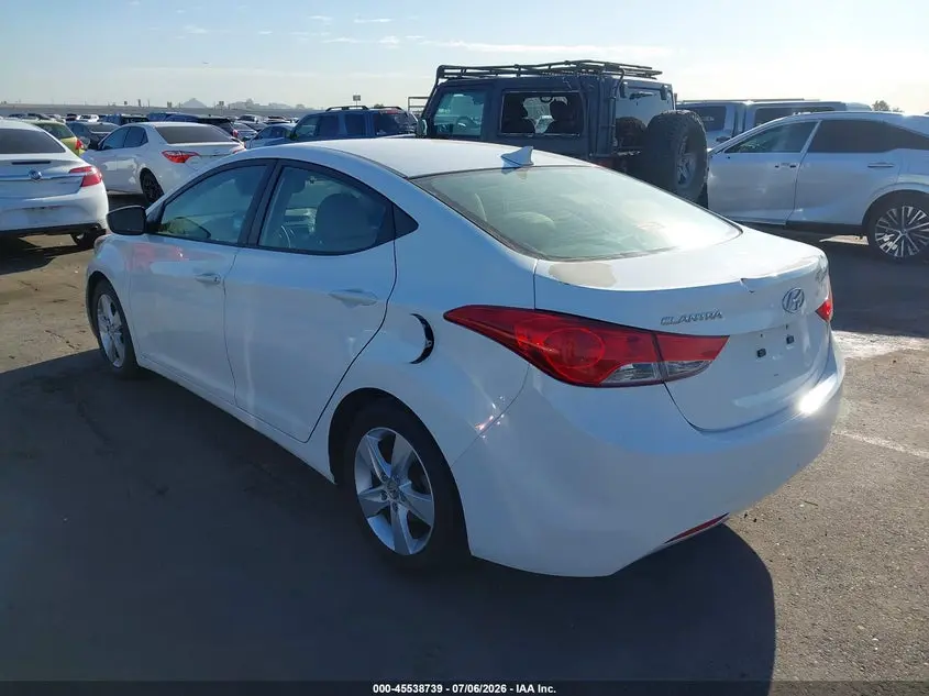 2013 HYUNDAI ELANTRA GLS