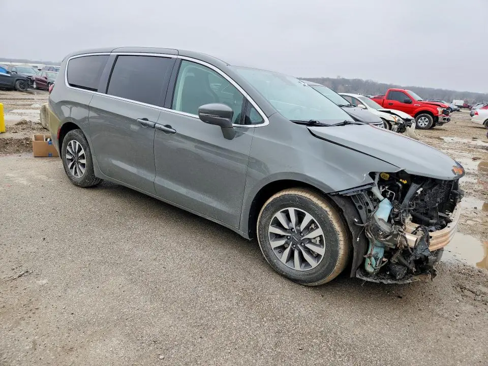 2022 CHRYSLER PACIFICA HYBRID TOURING L  