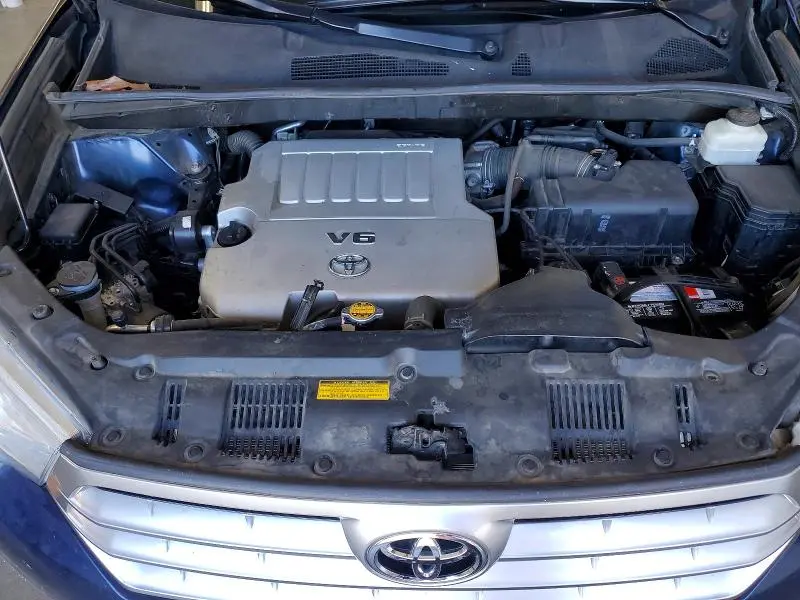 2013 TOYOTA HIGHLANDER PLUS  