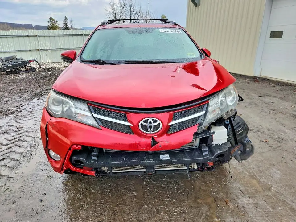 2013 TOYOTA RAV4 XLE  