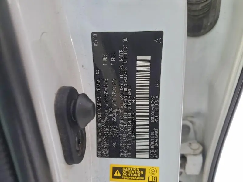 2019 TOYOTA HIGHLANDER SE  