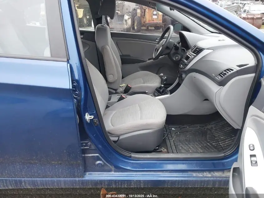 2016 HYUNDAI ACCENT SE