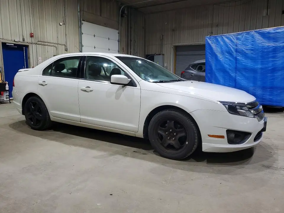 2011 FORD FUSION SE  
