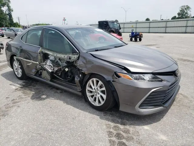 2021 TOYOTA CAMRY LE  