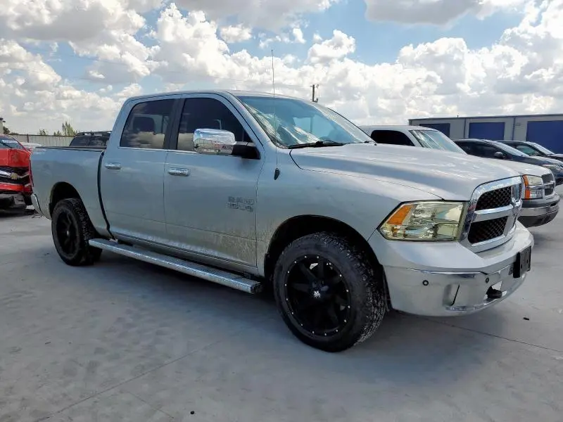 2017 RAM 1500 SLT  