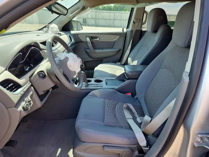 2014 CHEVROLET TRAVERSE LS  
