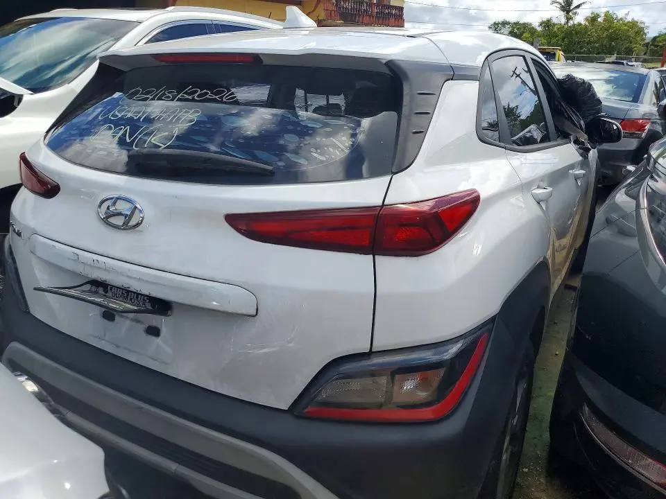 2022 HYUNDAI KONA SE  