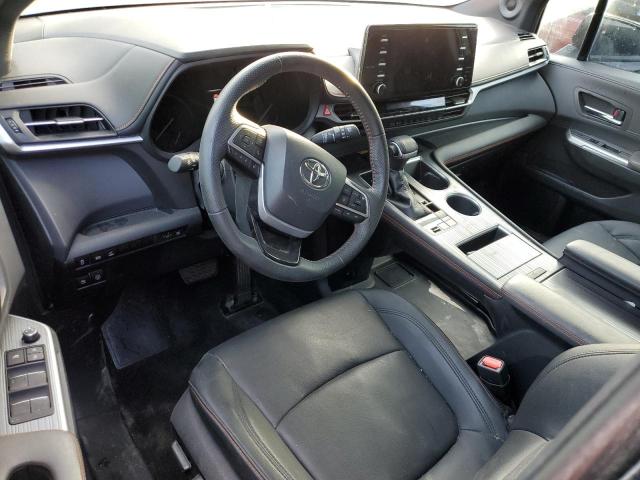 2022 TOYOTA SIENNA XSE