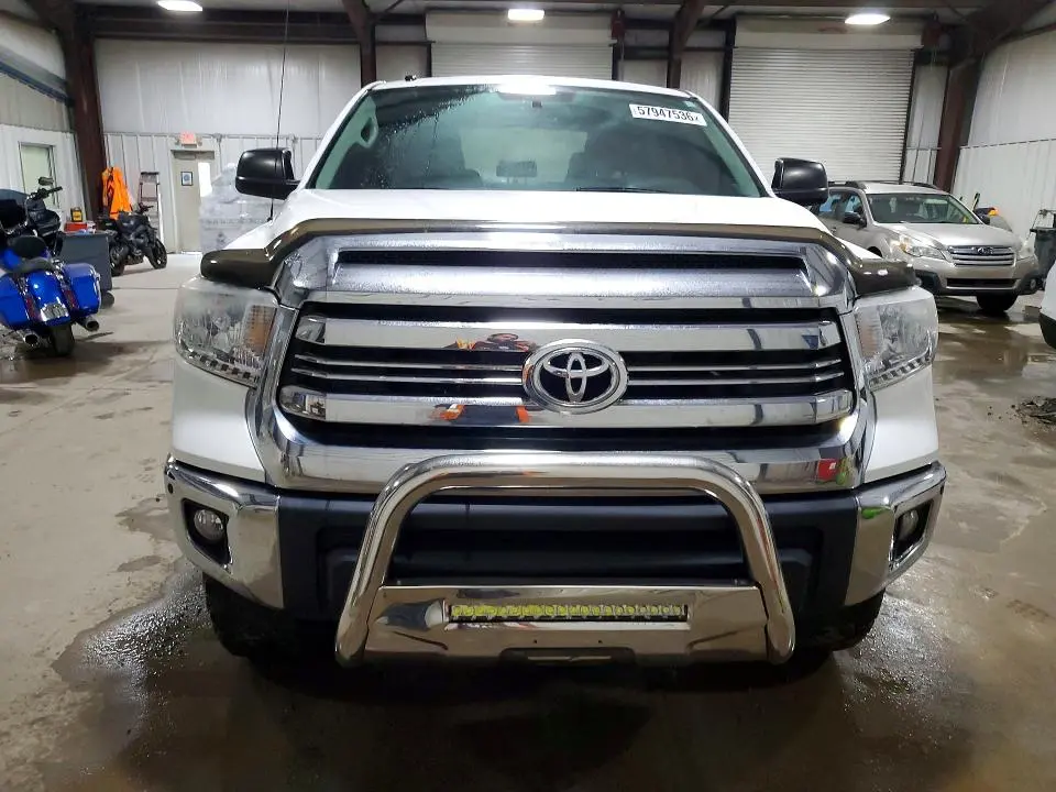 2017 TOYOTA TUNDRA SR5  