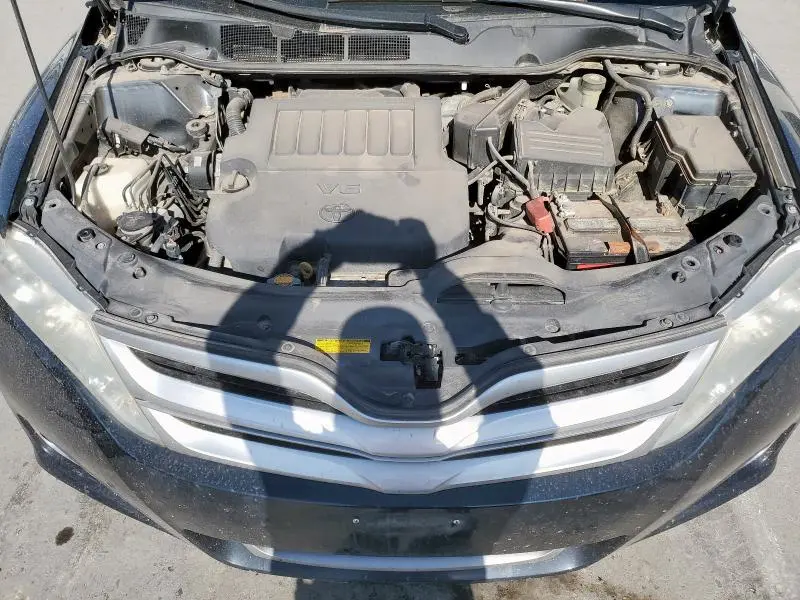 2013 TOYOTA VENZA LE  