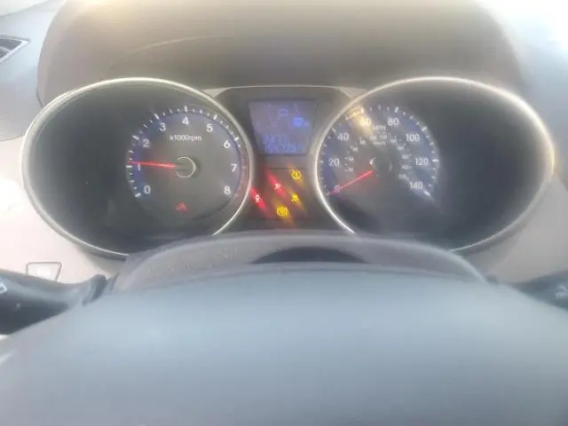 2011 HYUNDAI TUCSON GLS  