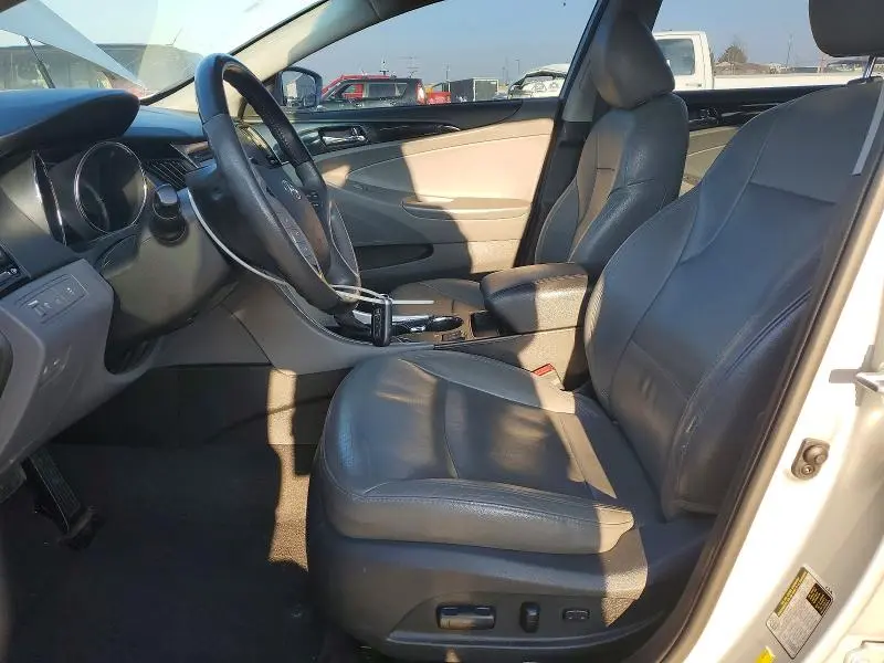 2013 HYUNDAI SONATA SE  