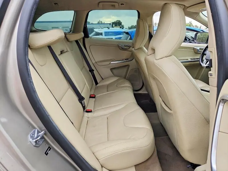 2014 VOLVO XC60 T6  