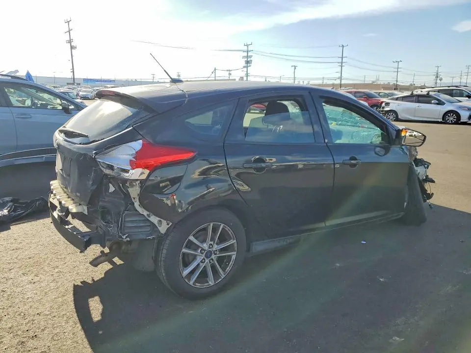 2017 FORD FOCUS SE  