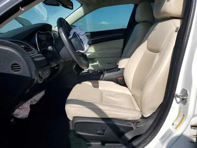 2015 CHRYSLER 300 LIMITED  