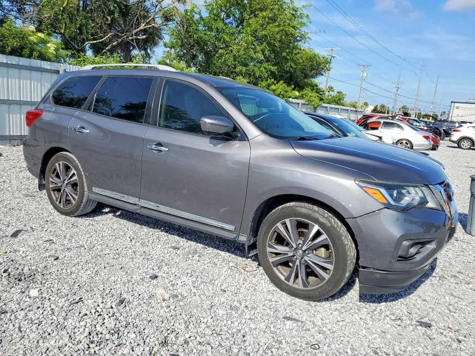 2017 NISSAN PATHFINDER PLATINUM  