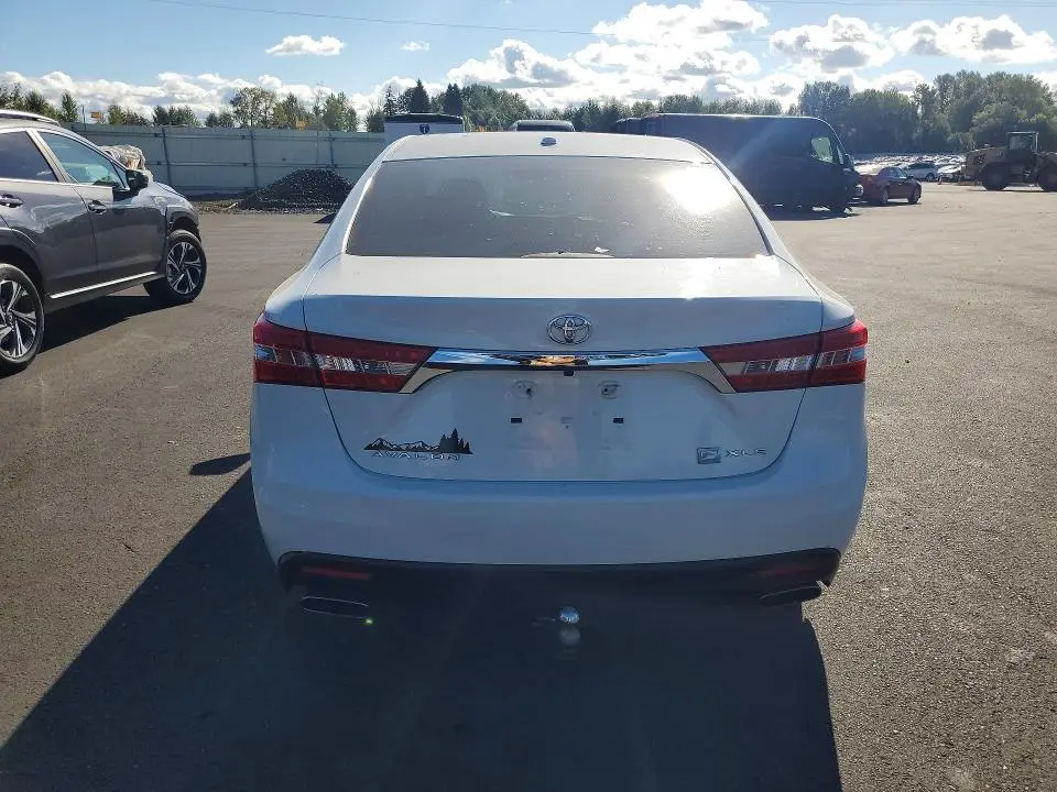 2015 TOYOTA AVALON XLE  