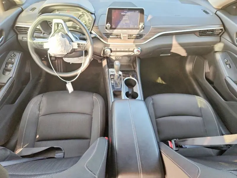 2024 NISSAN ALTIMA SV  