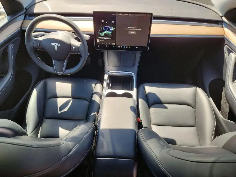 2025 TESLA MODEL Y   