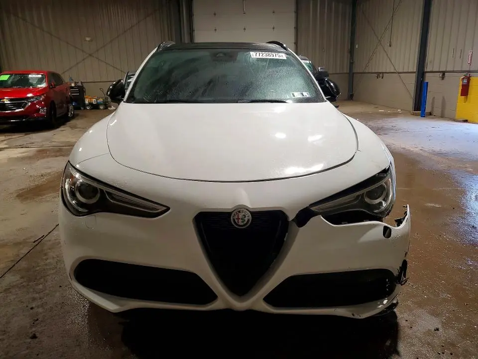 2022 ALFA ROMEO STELVIO TI  