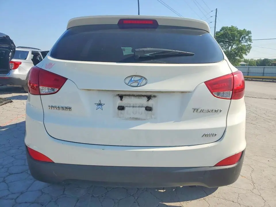 2011 HYUNDAI TUCSON GLS  