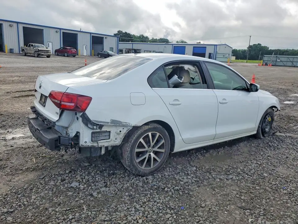 2017 VOLKSWAGEN JETTA SE  