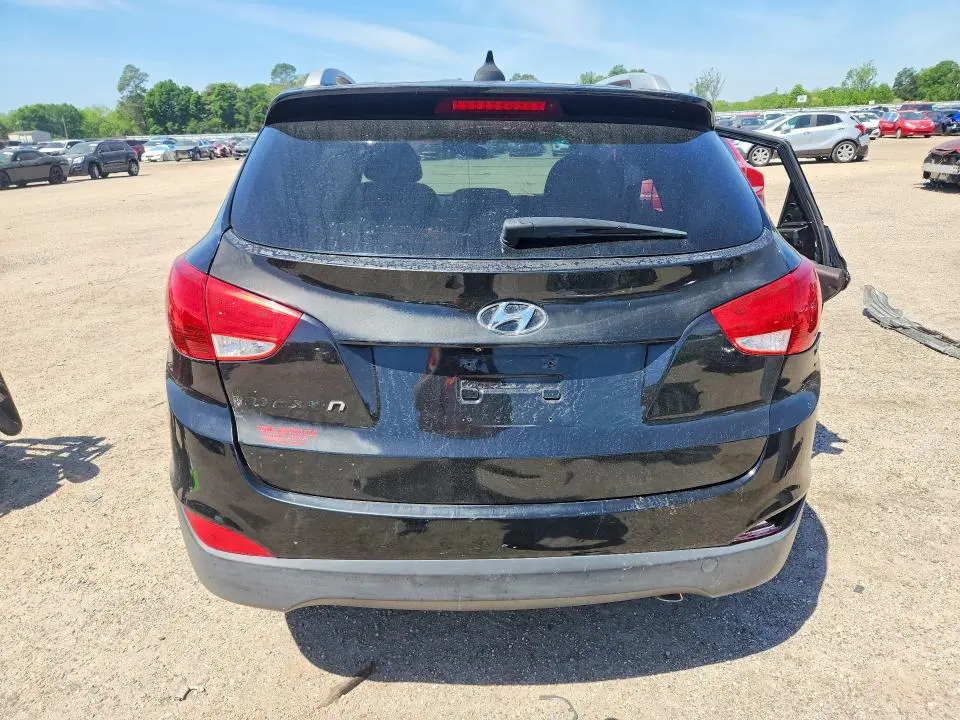 2015 HYUNDAI TUCSON SE  