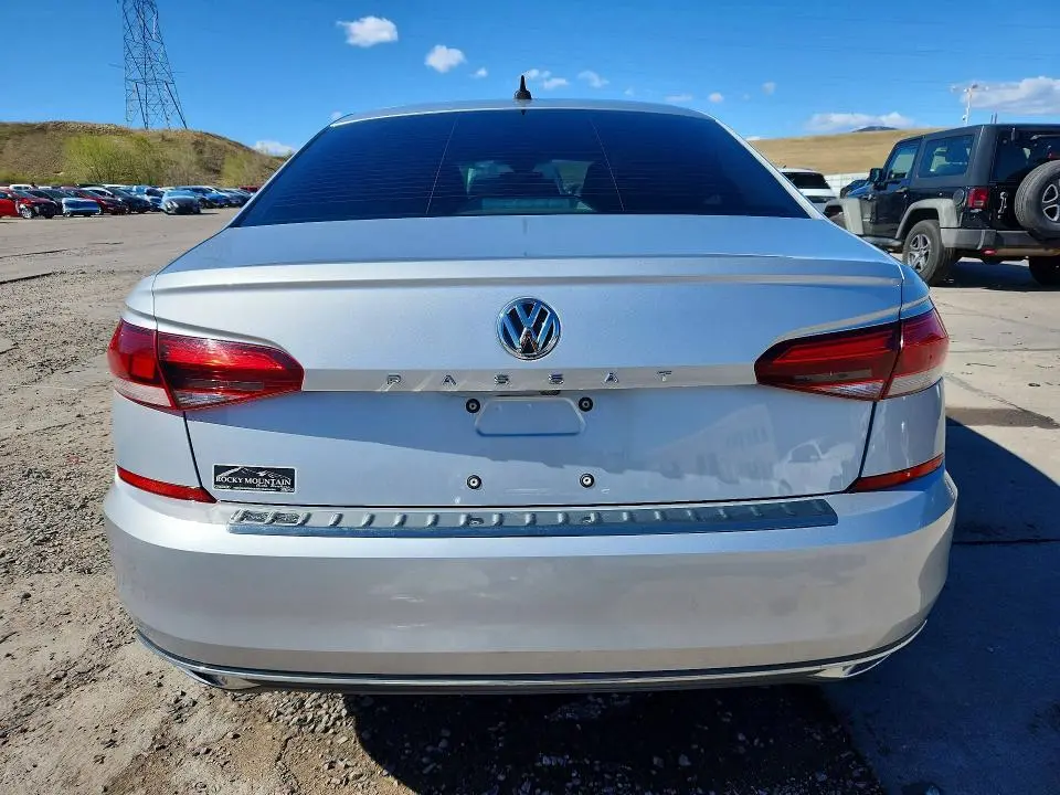 2021 VOLKSWAGEN PASSAT SE  