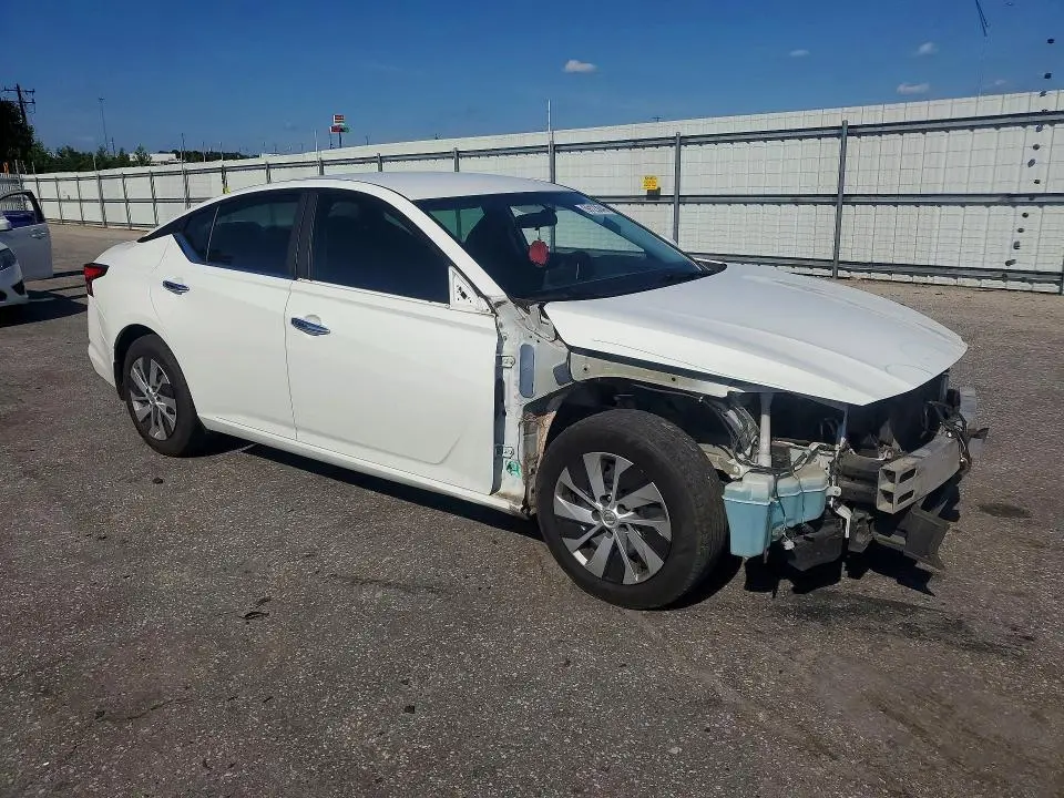 2019 NISSAN ALTIMA S  
