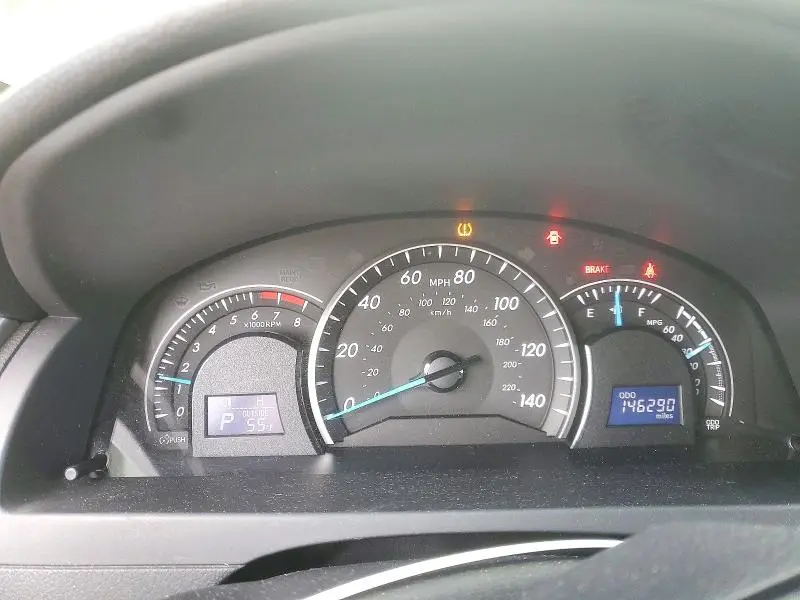 2012 TOYOTA CAMRY LE  