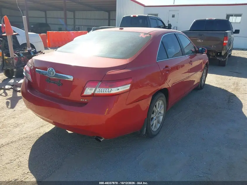 2011 TOYOTA CAMRY XLE