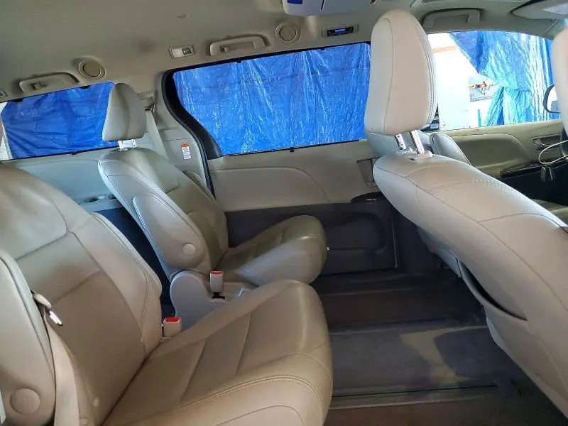 2015 TOYOTA SIENNA XLE PREMIUM 7-PASSENGER  