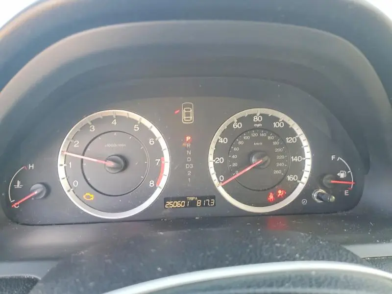 2011 HONDA ACCORD LXP  