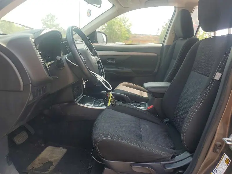2017 MITSUBISHI OUTLANDER SE  