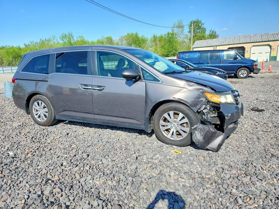 2016 HONDA ODYSSEY SE  