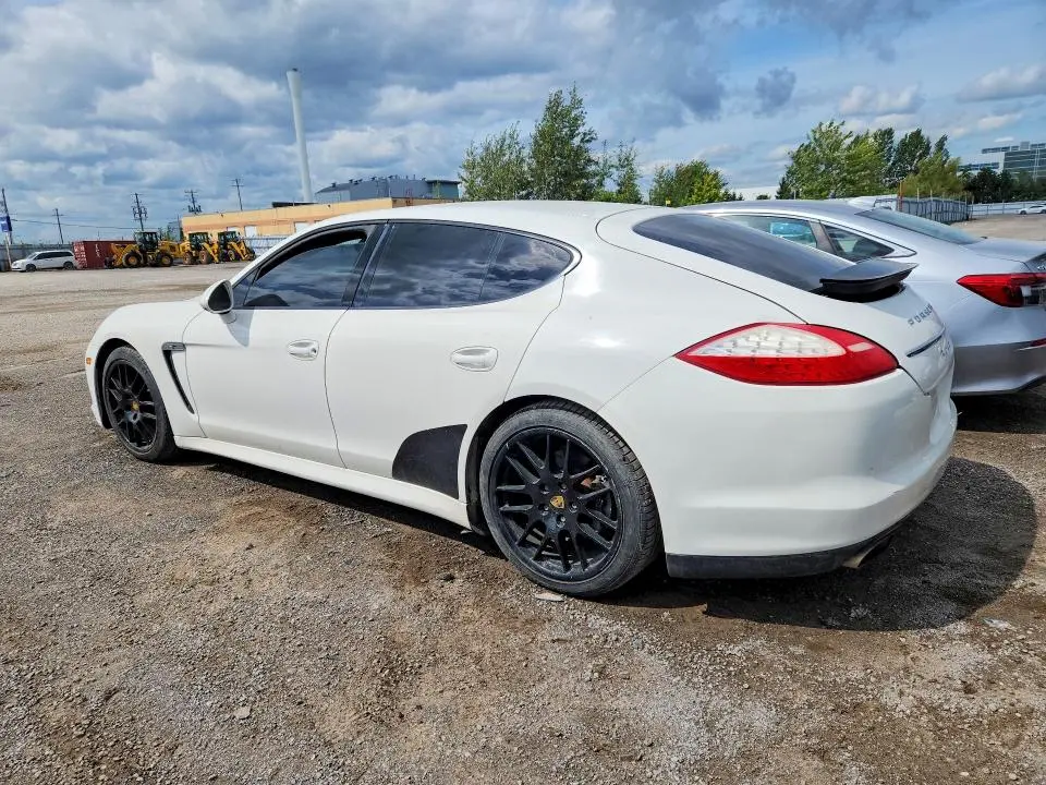 2012 PORSCHE PANAMERA 2  
