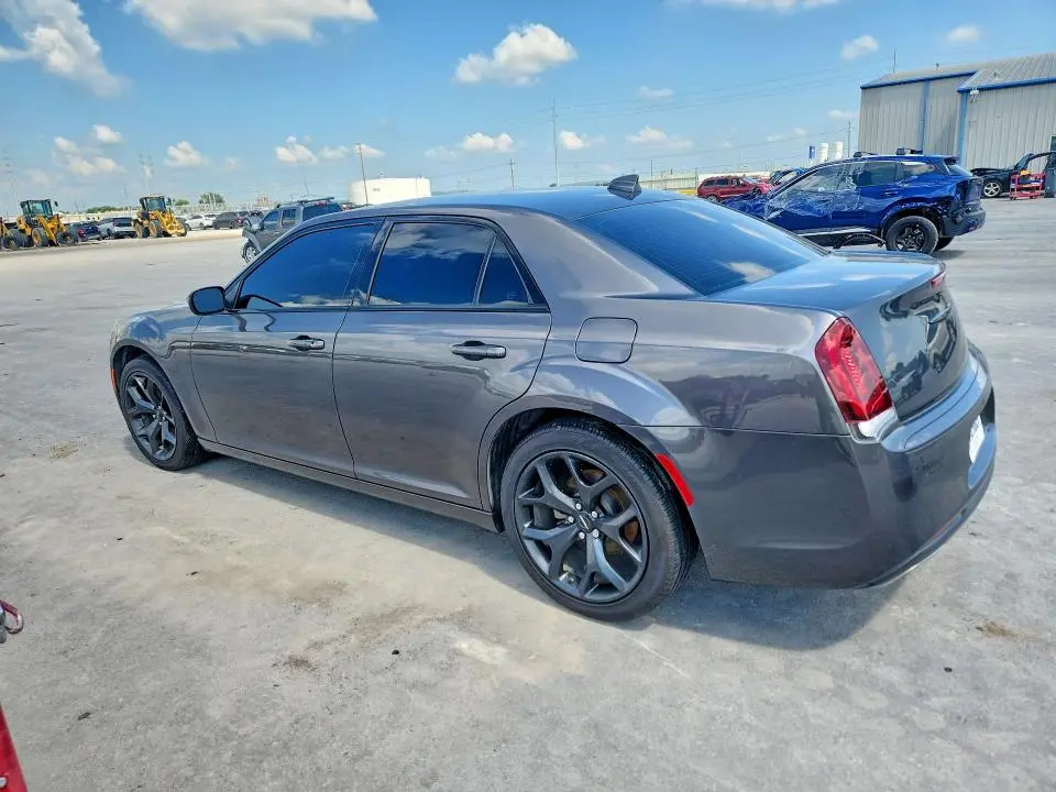 2022 CHRYSLER 300 TOURING  