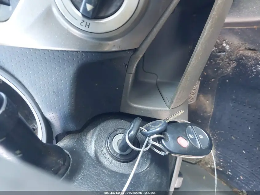 2013 TOYOTA TACOMA BASE V6