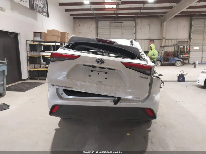 2023 TOYOTA HIGHLANDER HYBRID XLE