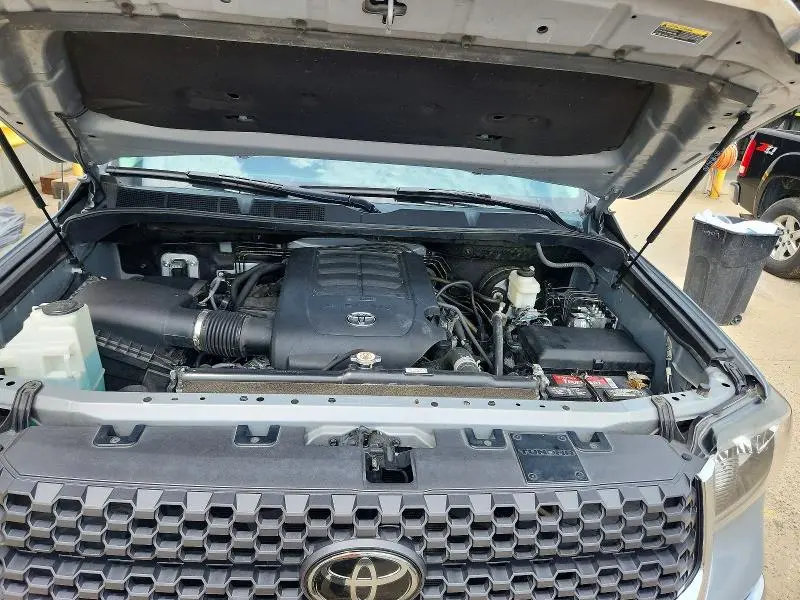 2019 TOYOTA TUNDRA CREWMAX SR5  