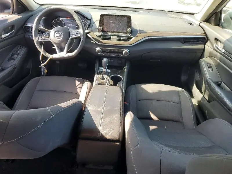 2024 NISSAN ALTIMA SV  
