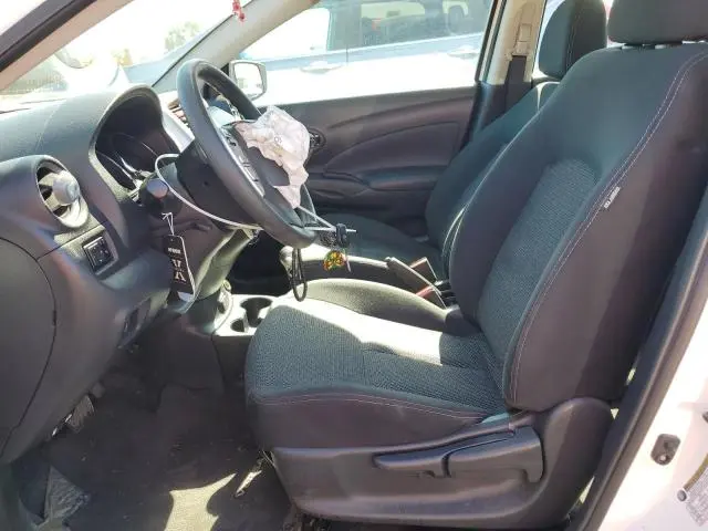 2019 NISSAN VERSA S  