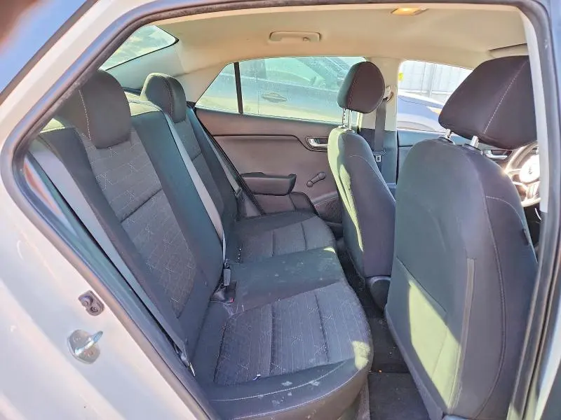 2018 KIA RIO LX  
