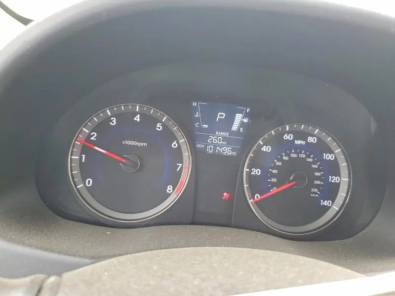 2013 HYUNDAI ACCENT GS  