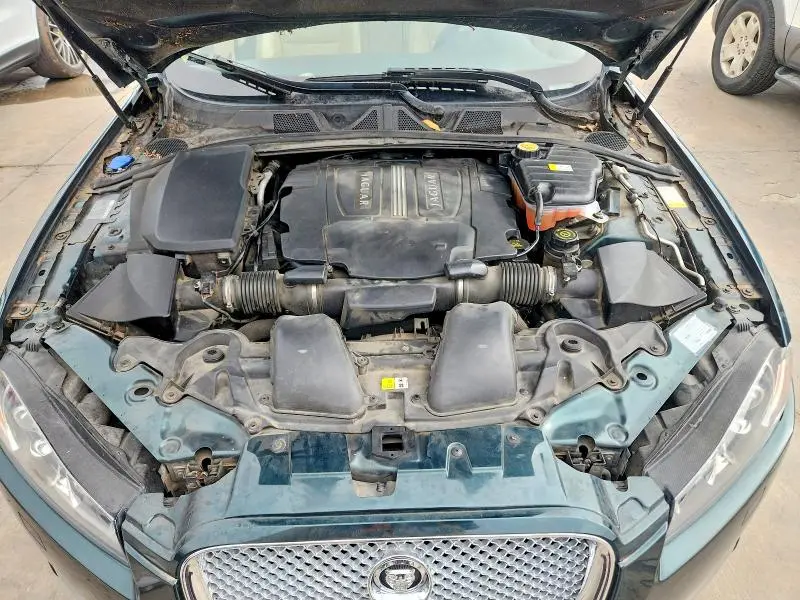 2012 JAGUAR XF   