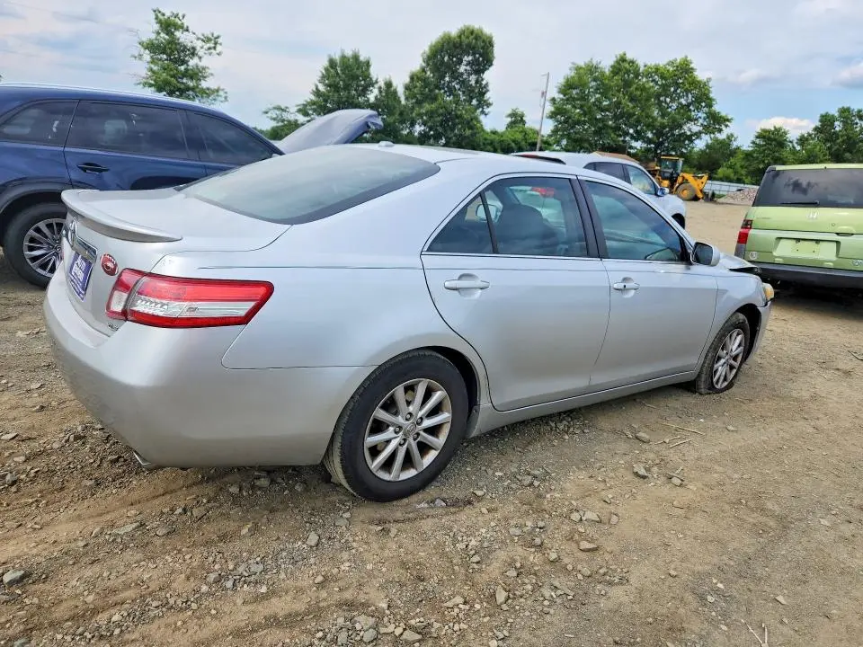 2010 TOYOTA CAMRY XLE V6  