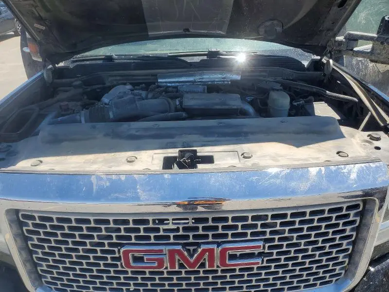 2017 GMC SIERRA K2500 DENALI  