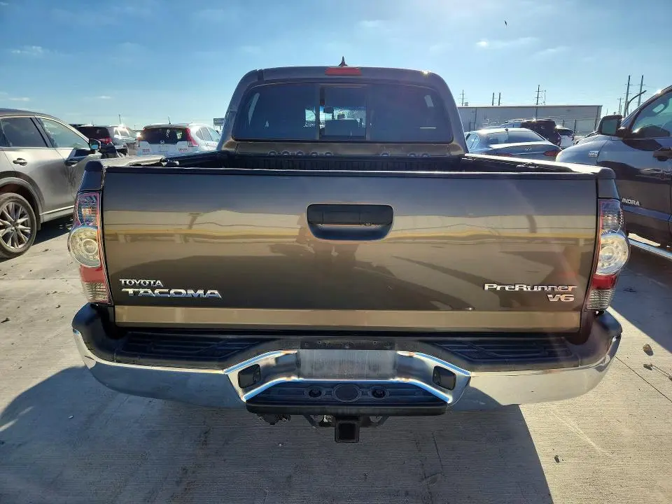 2013 TOYOTA TACOMA DOUBLE CAB PRERUNNER  